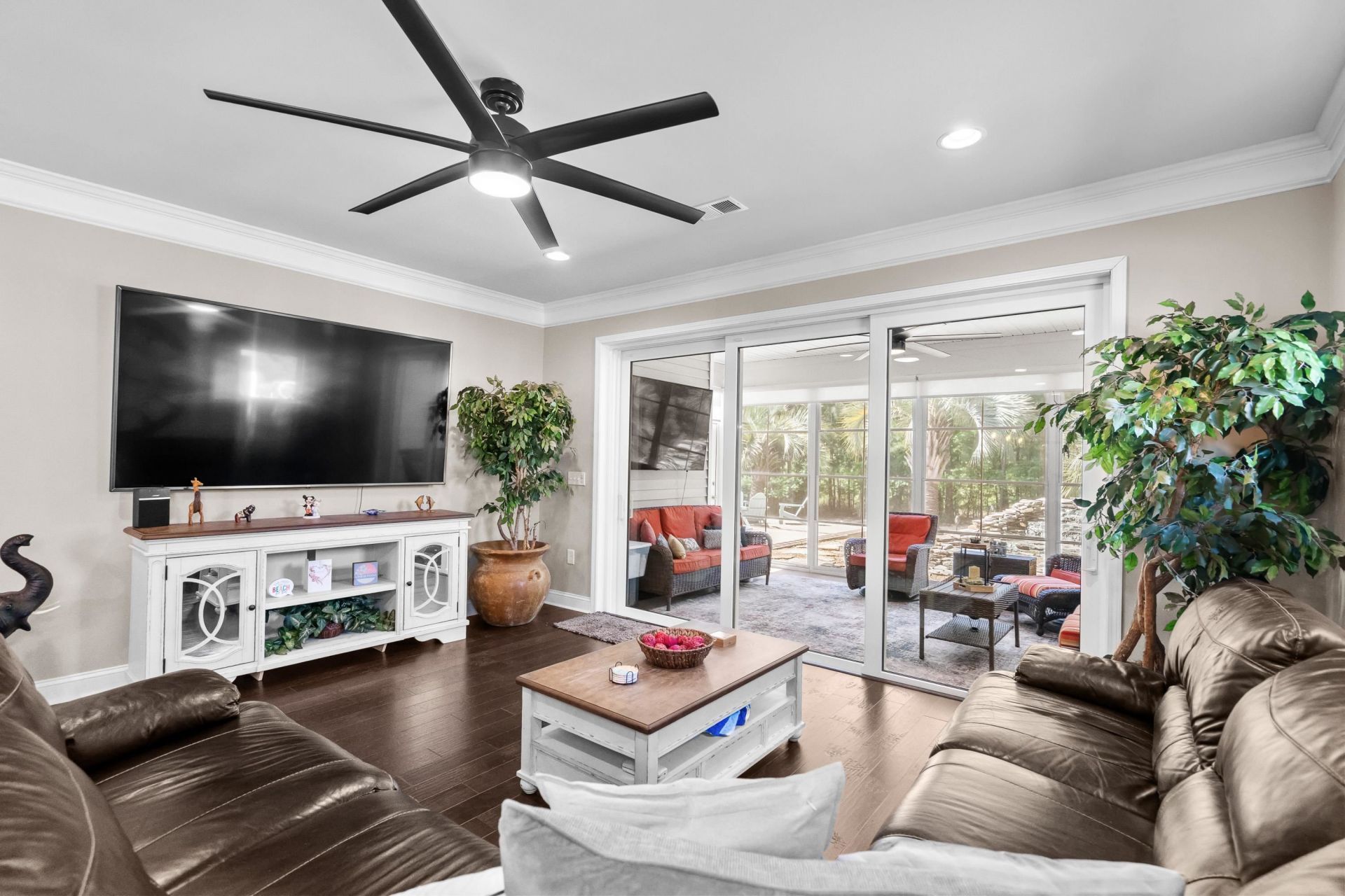 526 Carnaby Loop Photo 16