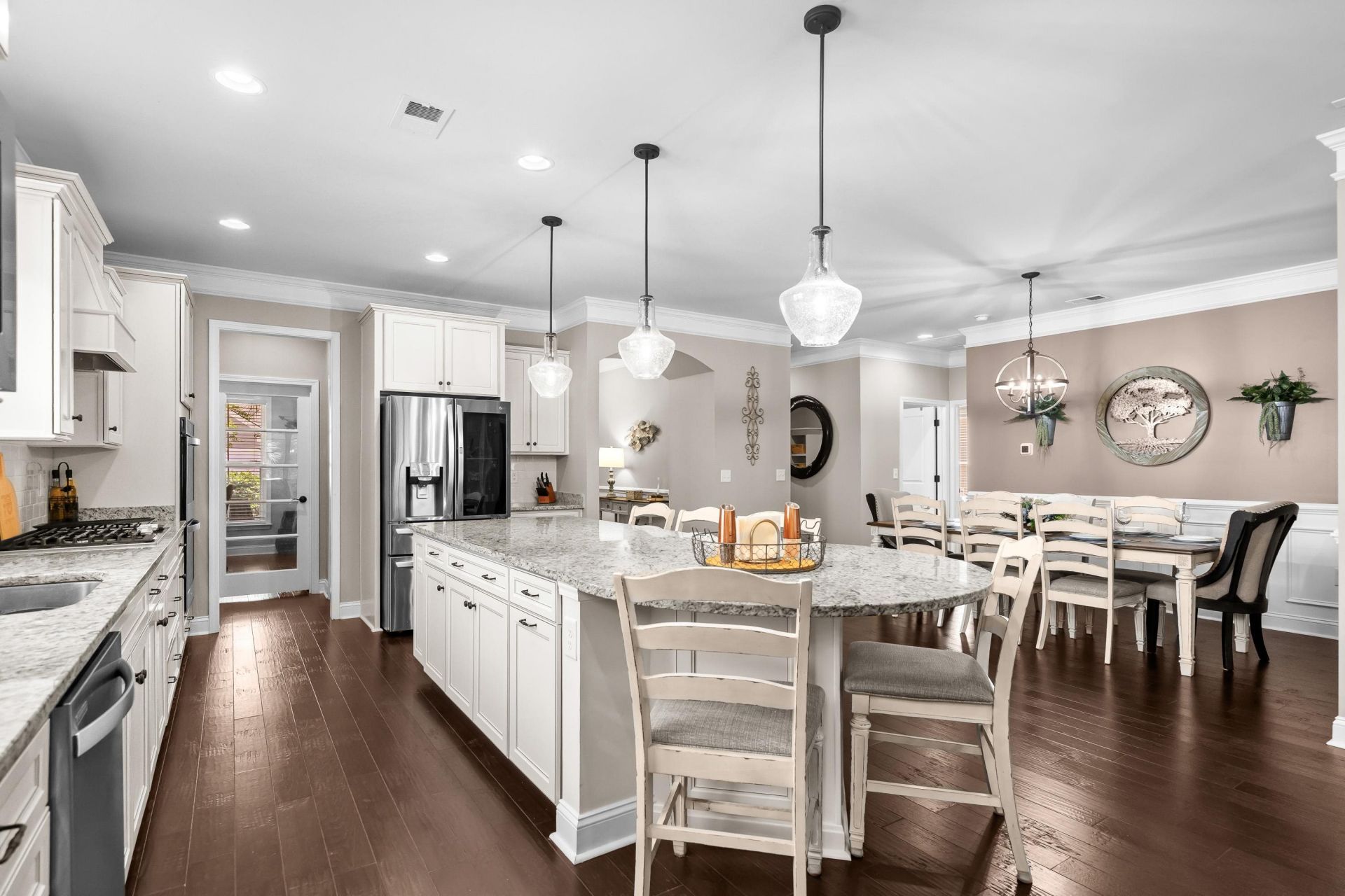 526 Carnaby Loop Photo 19