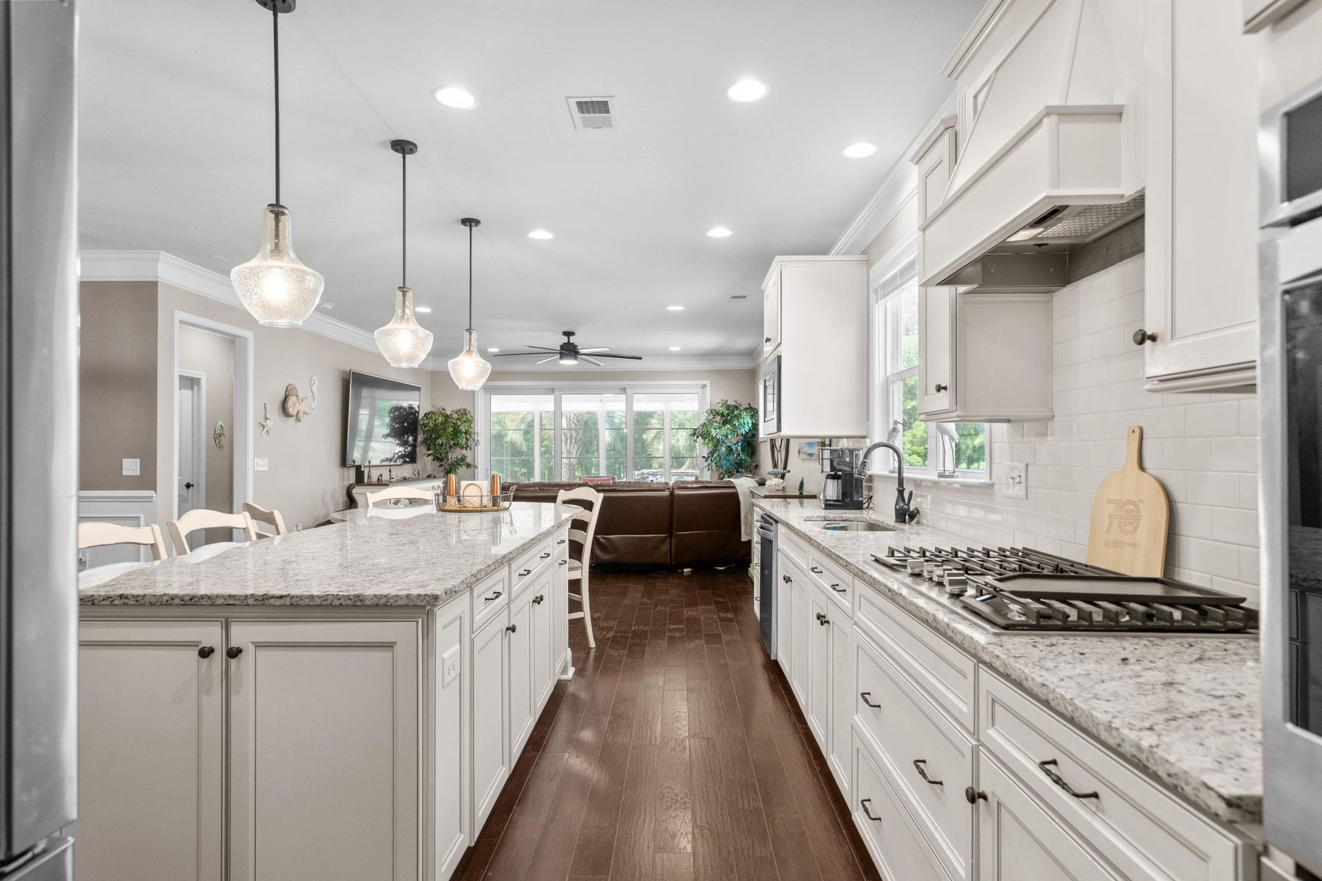 526 Carnaby Loop Photo 22