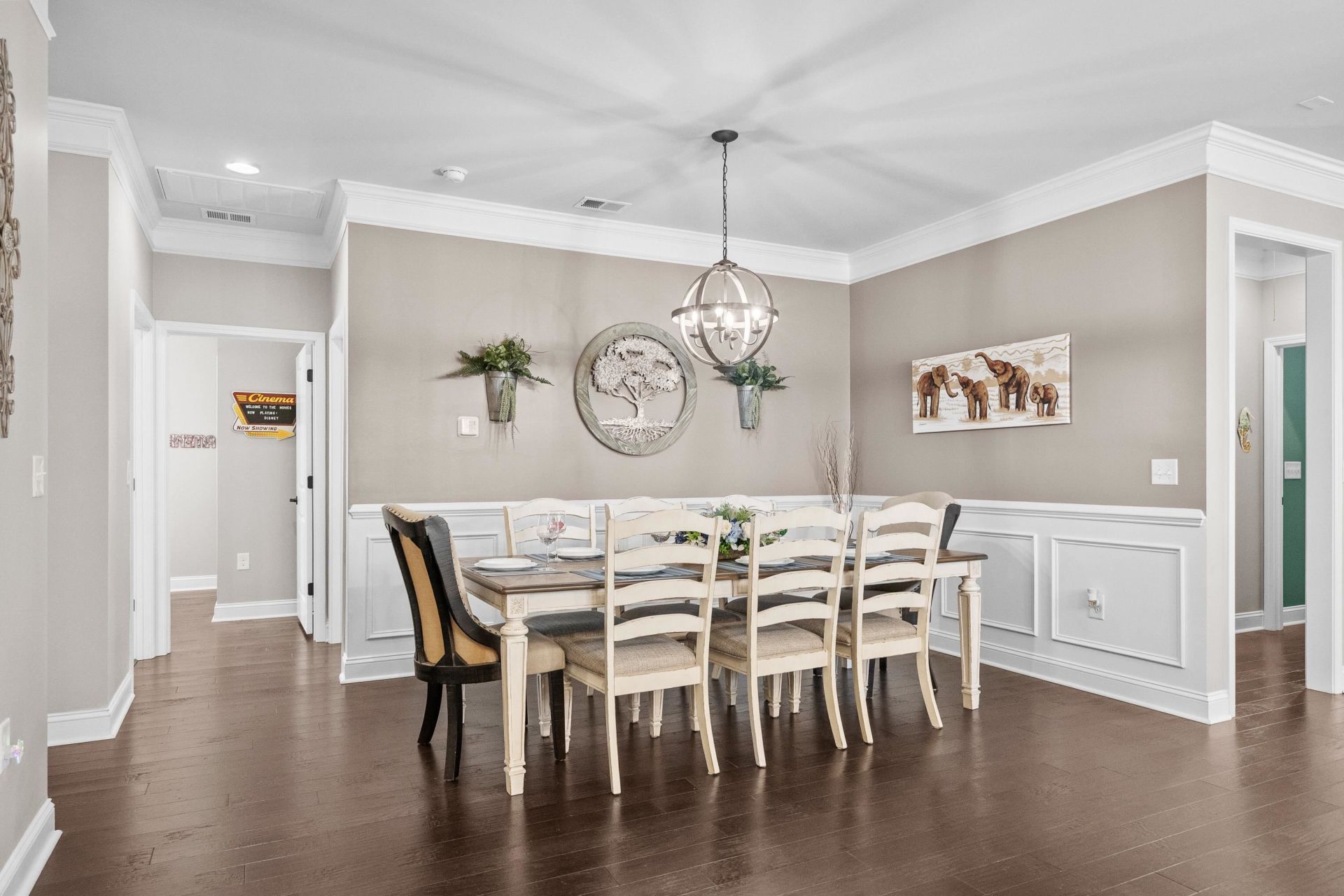 526 Carnaby Loop Photo 23