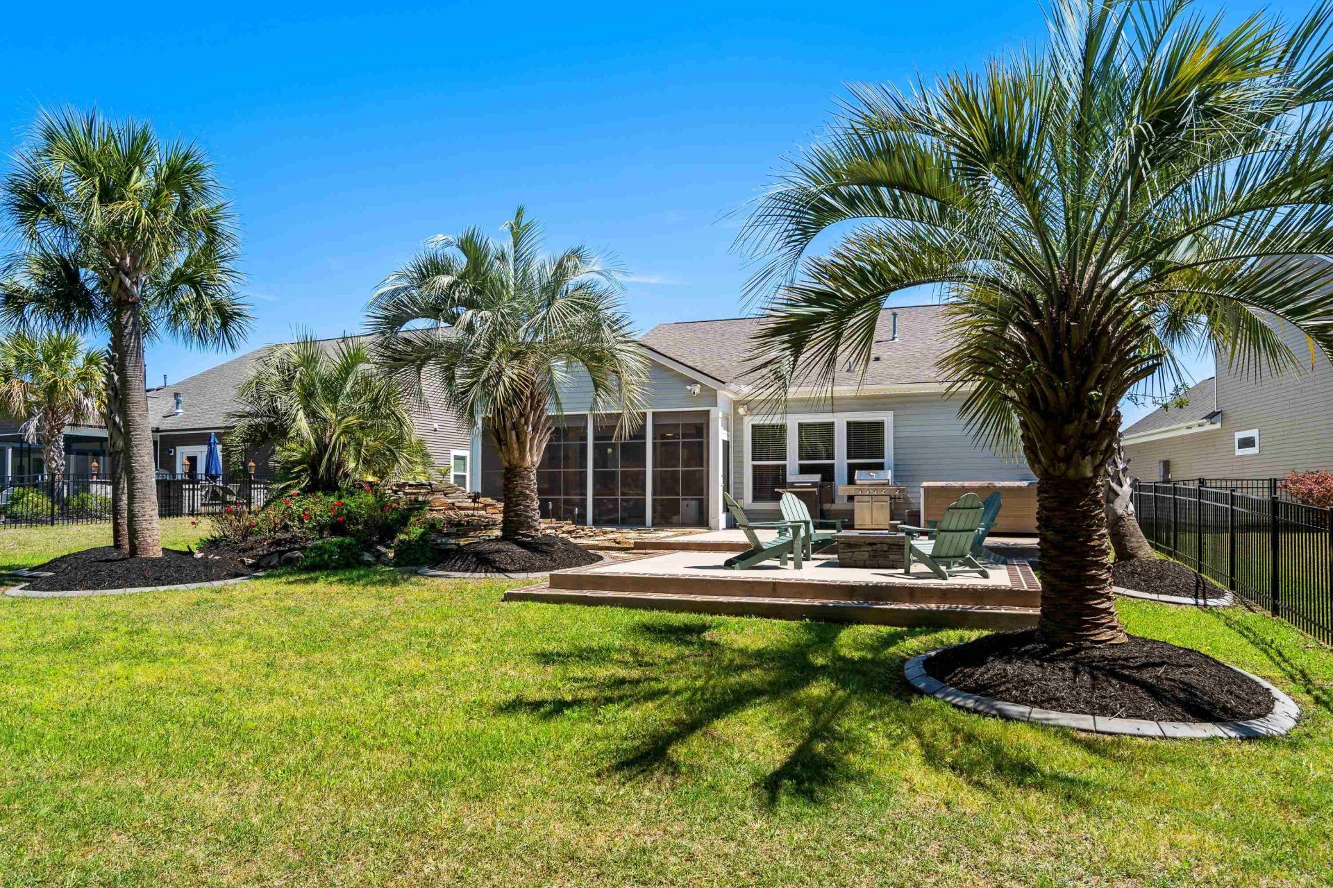 526 Carnaby Loop Photo 33