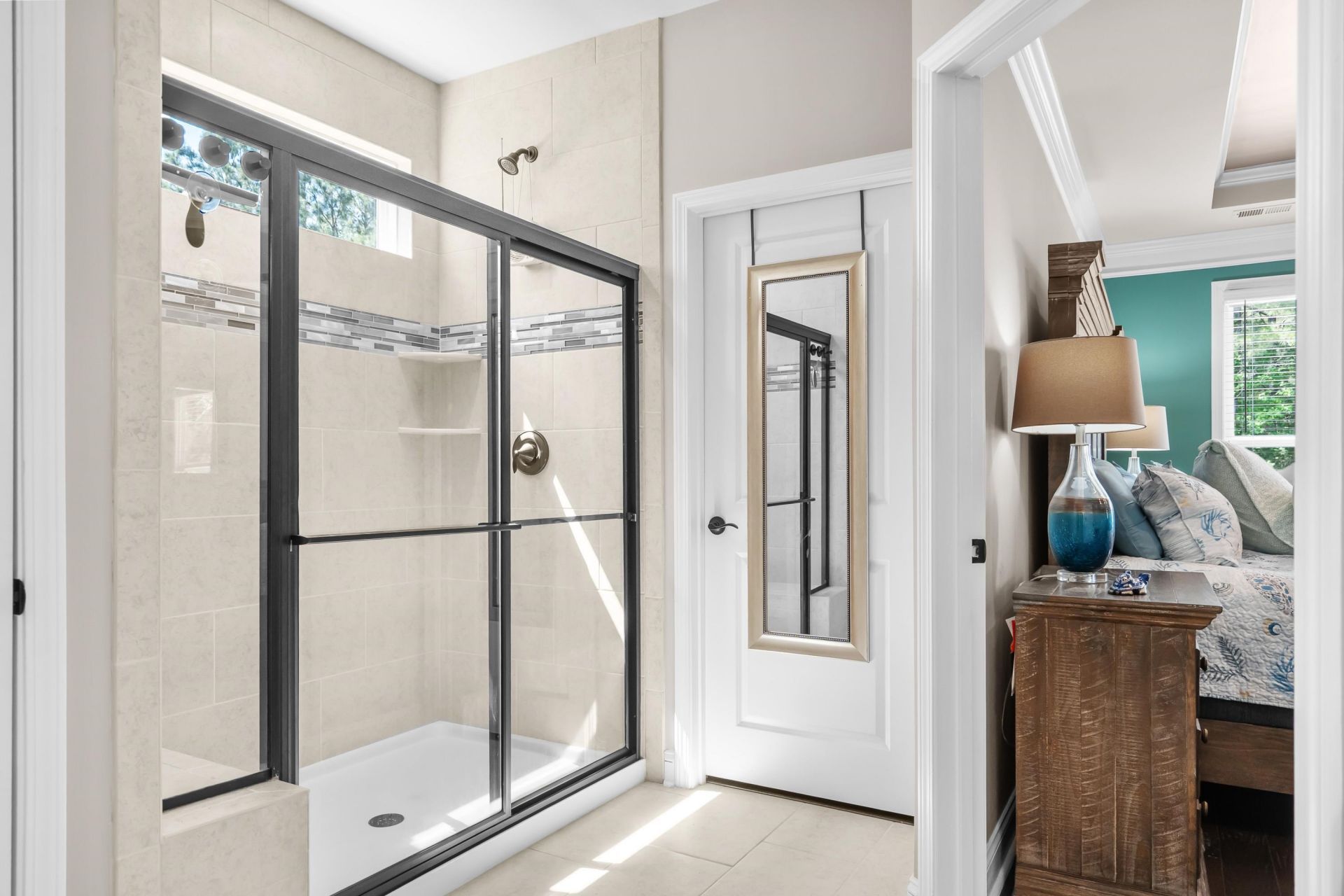 526 Carnaby Loop Photo 45