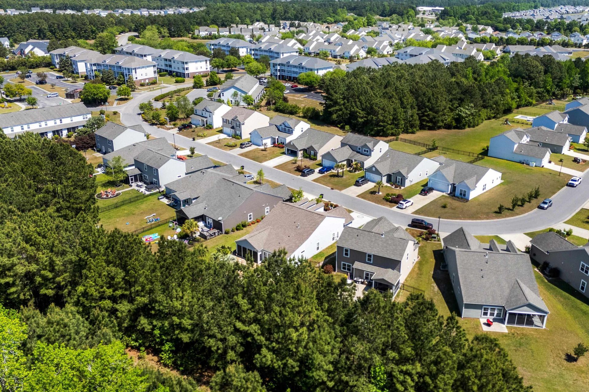 526 Carnaby Loop Photo 55