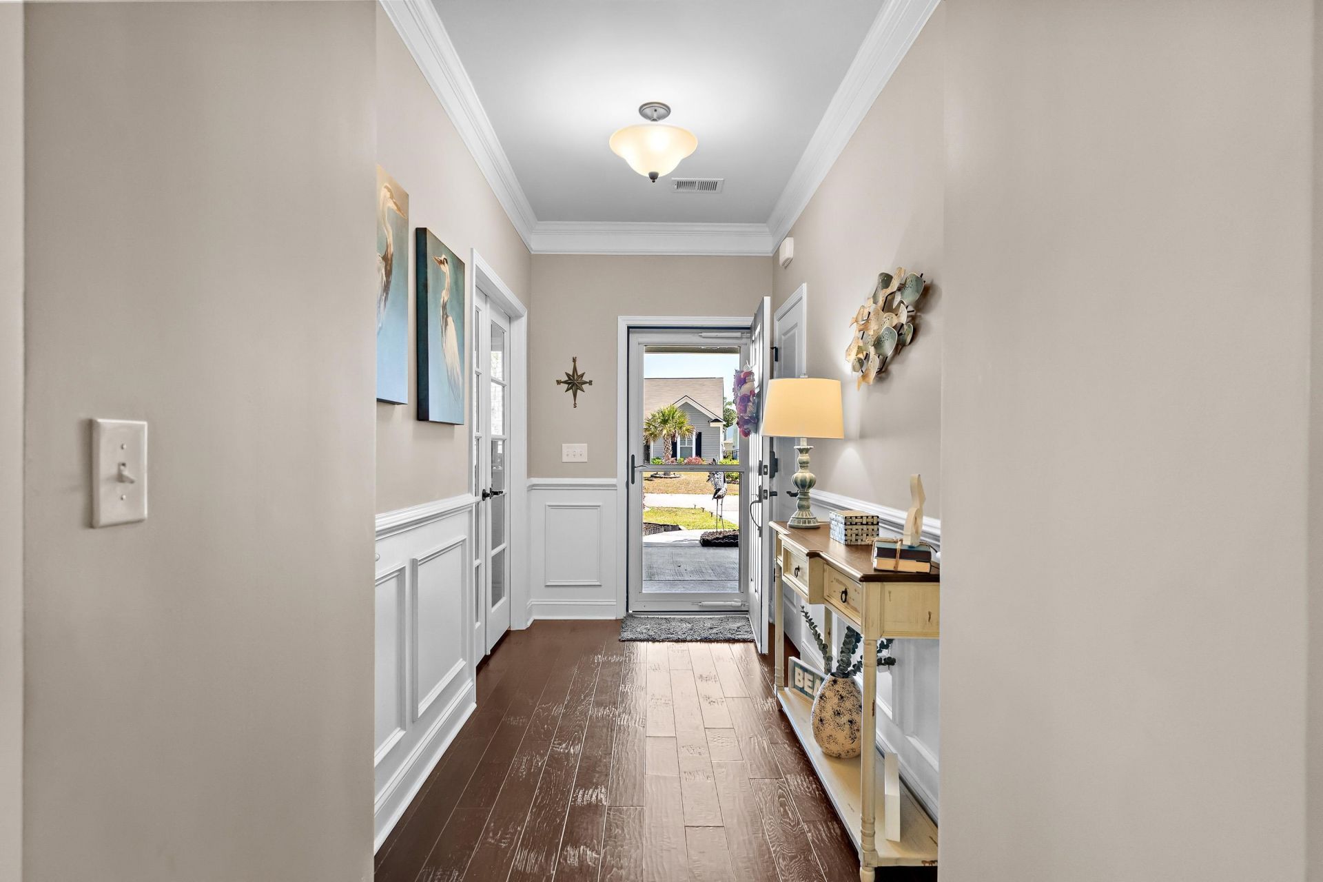 526 Carnaby Loop Photo 6