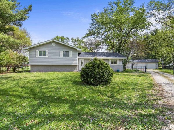 6088 Horseview Drive, Springfield, IL 62712