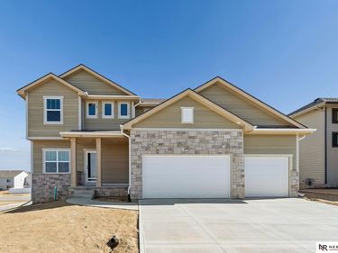 12410 S 89th Avenue, Papillion, NE 68046