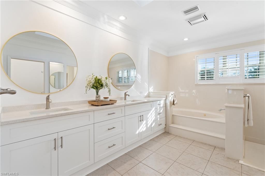 4090 W Gulf Dr, Sanibel, FL 33957 Photo