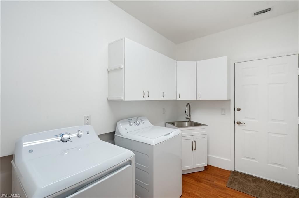 4090 W Gulf Dr, Sanibel, FL 33957 Photo