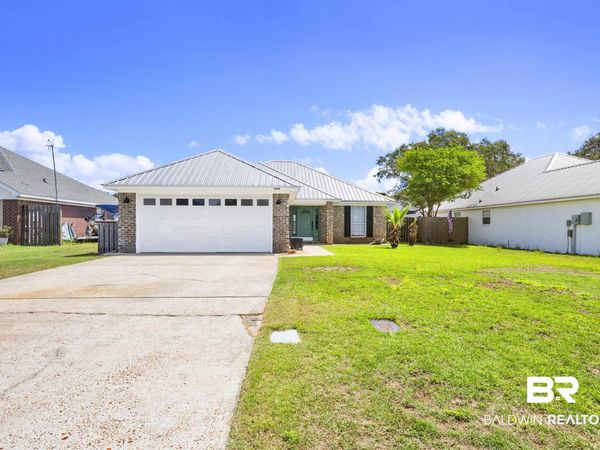 1368 W Hardwood Drive, Gulf Shores, AL 36542