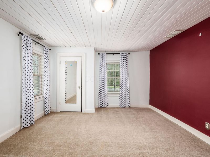 2629 E Broad Street, Columbus, OH 43209 Photo 28