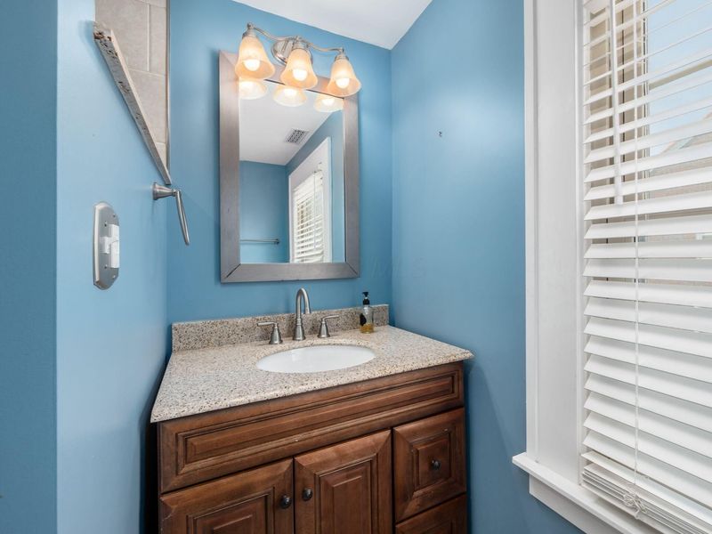 2629 E Broad Street, Columbus, OH 43209 Photo 31