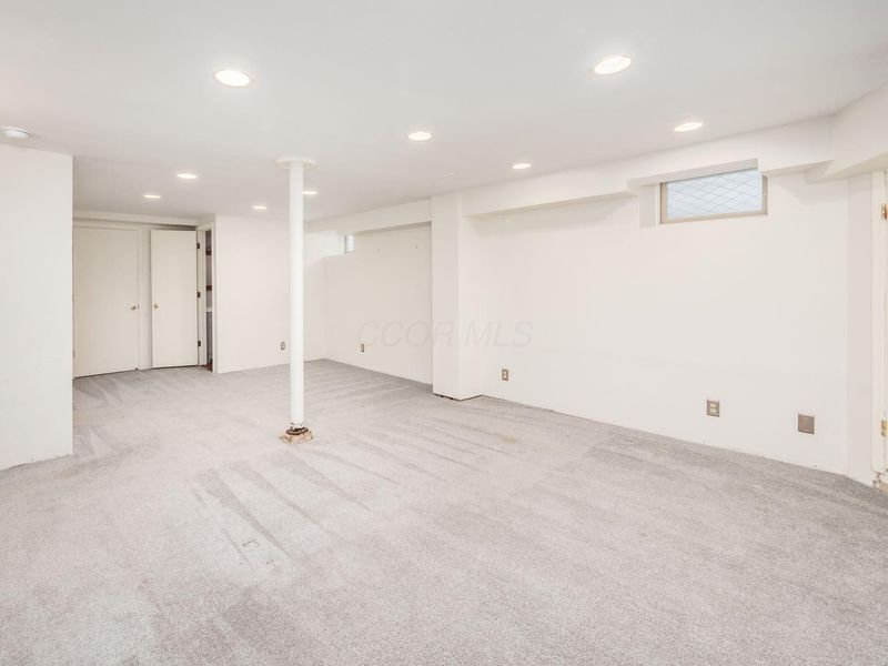 2629 E Broad Street, Columbus, OH 43209 Photo 40