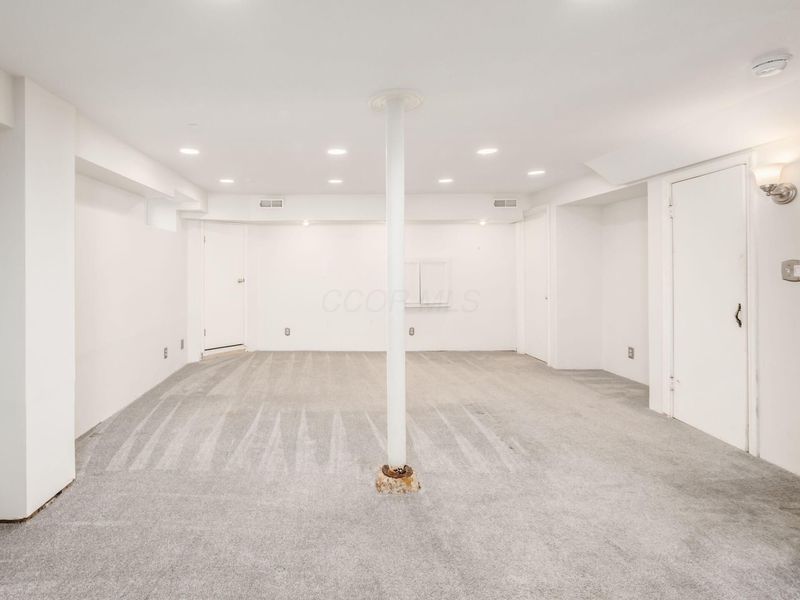 2629 E Broad Street, Columbus, OH 43209 Photo 41