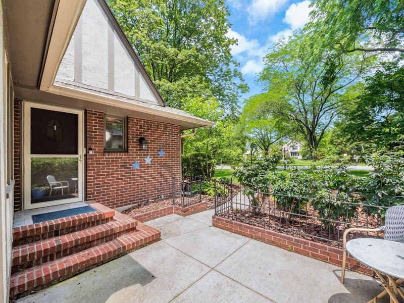 2629 E Broad Street, Columbus, OH 43209 Photo 43