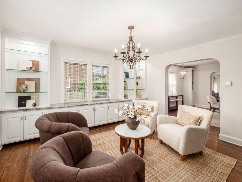 2629 E Broad Street, Columbus, OH 43209 Photo 5