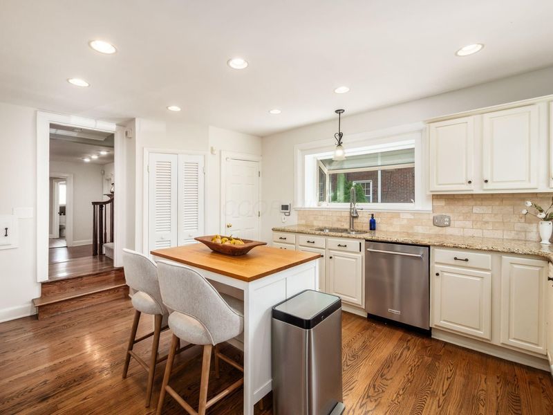 2629 E Broad Street, Columbus, OH 43209 Photo 9