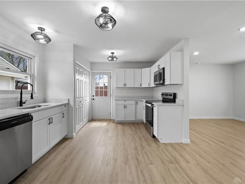 1636 Pence Place, Riverside, OH 45432 Photo 12