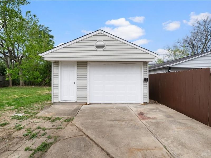 1636 Pence Place, Riverside, OH 45432 Photo 29