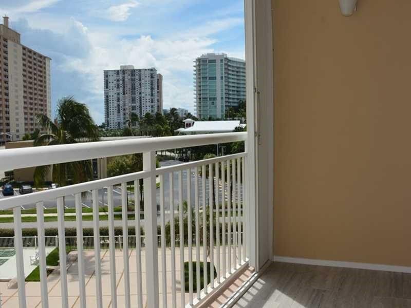201 N Ocean Boulevard, Unit 405, Pompano Beach, FL 33062 Photo