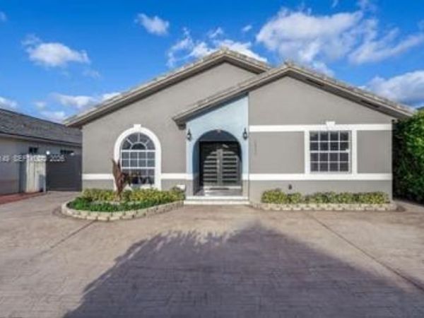 7503 W 34th Ln, Hialeah, FL 33018