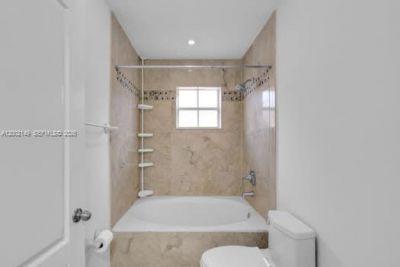 7503 W 34th Ln, Hialeah, FL 33018 Photo