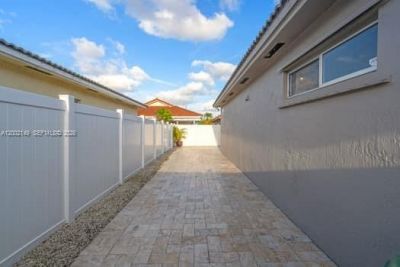 7503 W 34th Ln, Hialeah, FL 33018 Photo