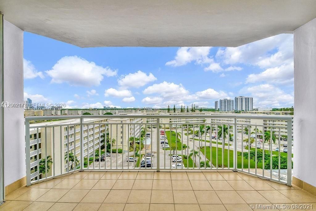 18041 Biscayne Blvd, Unit 801, Aventura, FL 33160 Photo