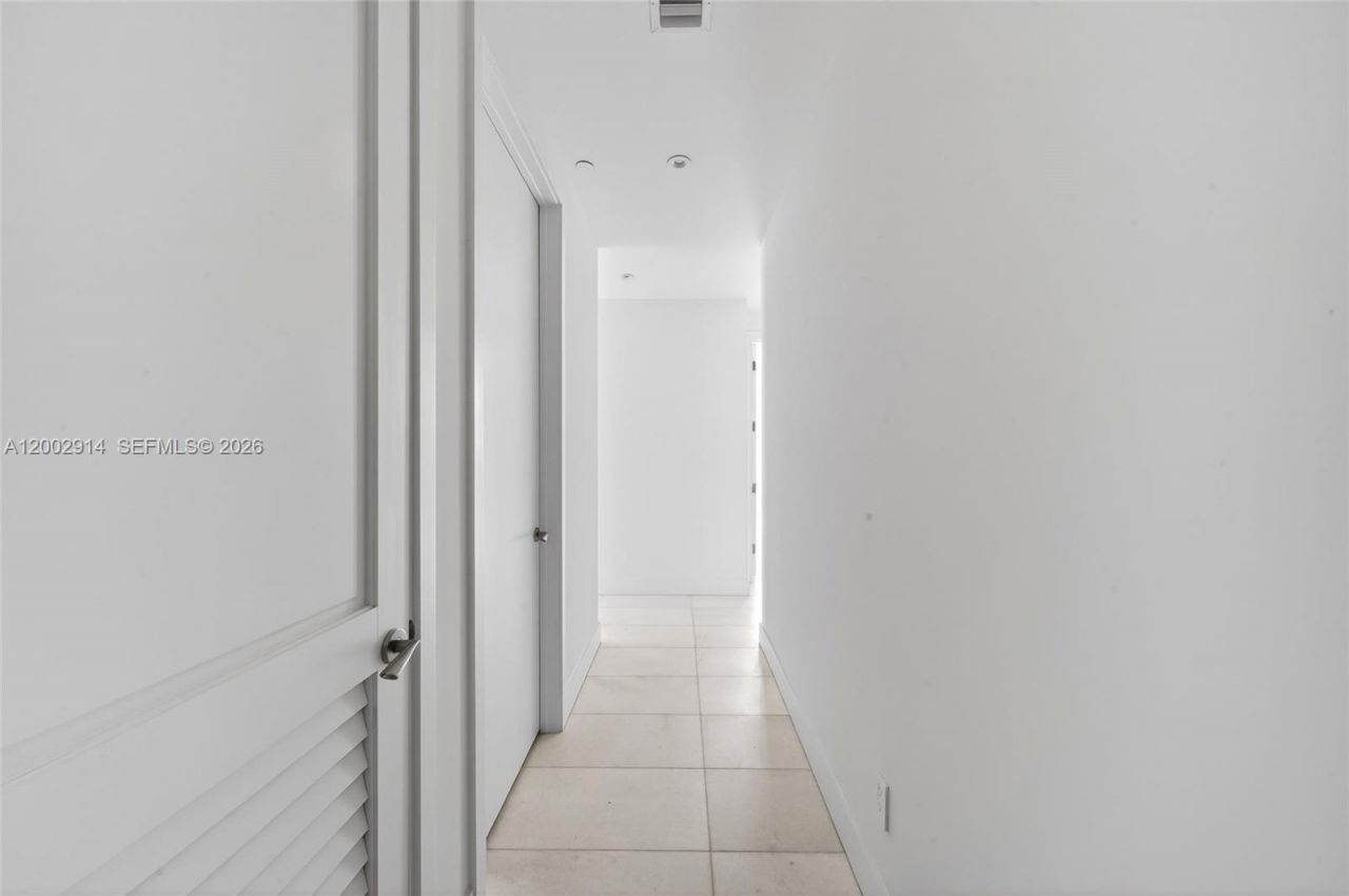 175 SE 25 Rd, Unit 2602, Miami, FL 33129 Photo