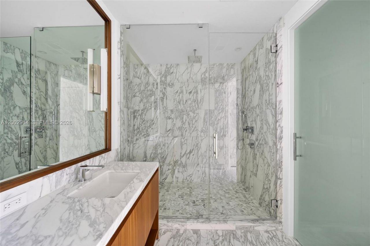 175 SE 25 Rd, Unit 2602, Miami, FL 33129 Photo