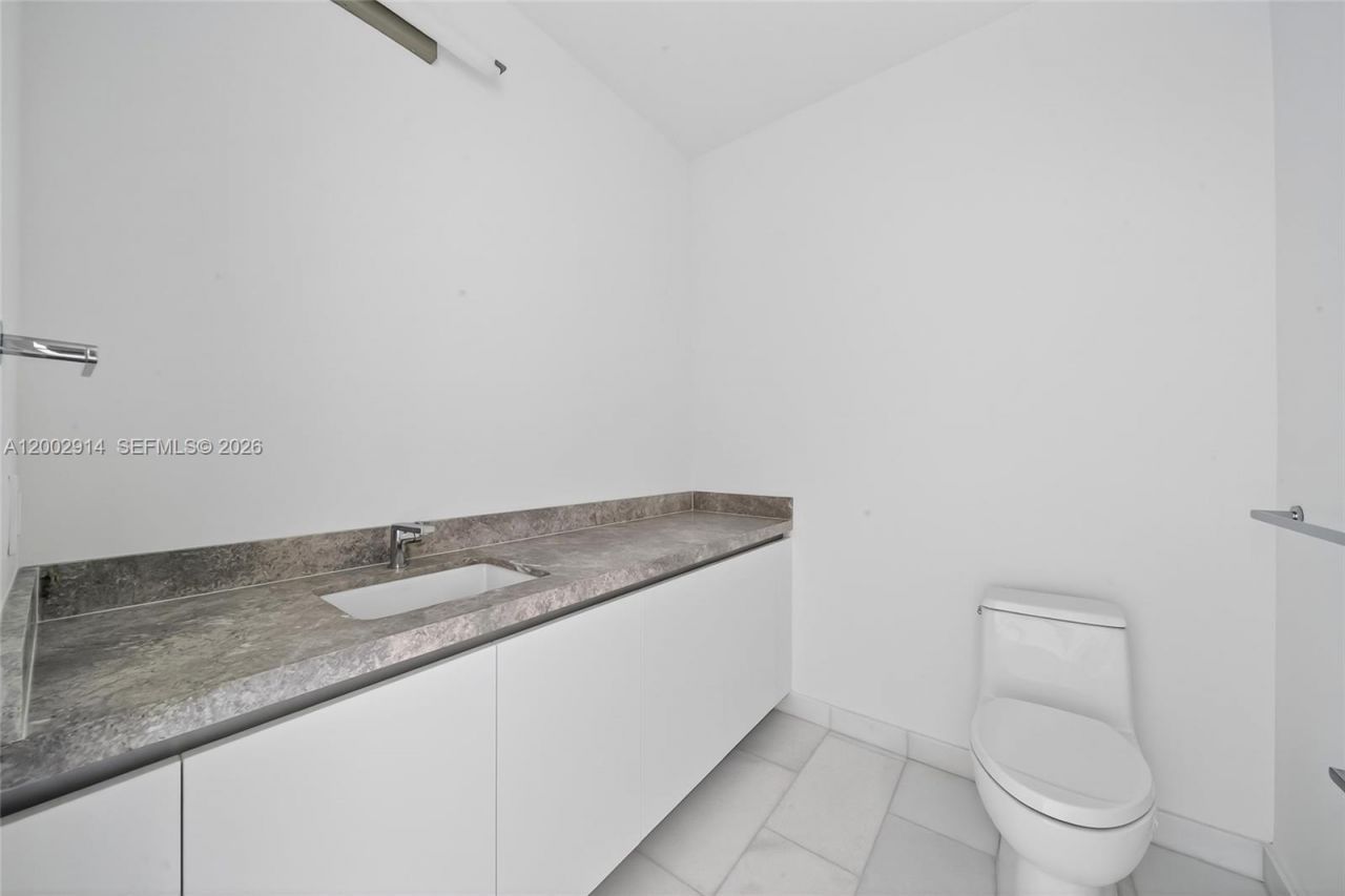 175 SE 25 Rd, Unit 2602, Miami, FL 33129 Photo