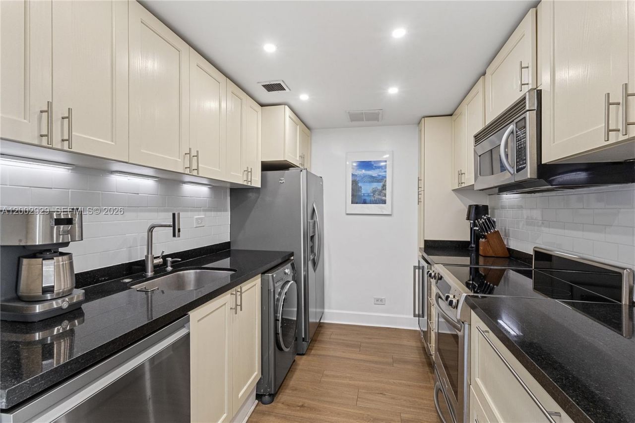 2451 Brickell Ave, Unit PHL, Miami, FL 33129 Photo