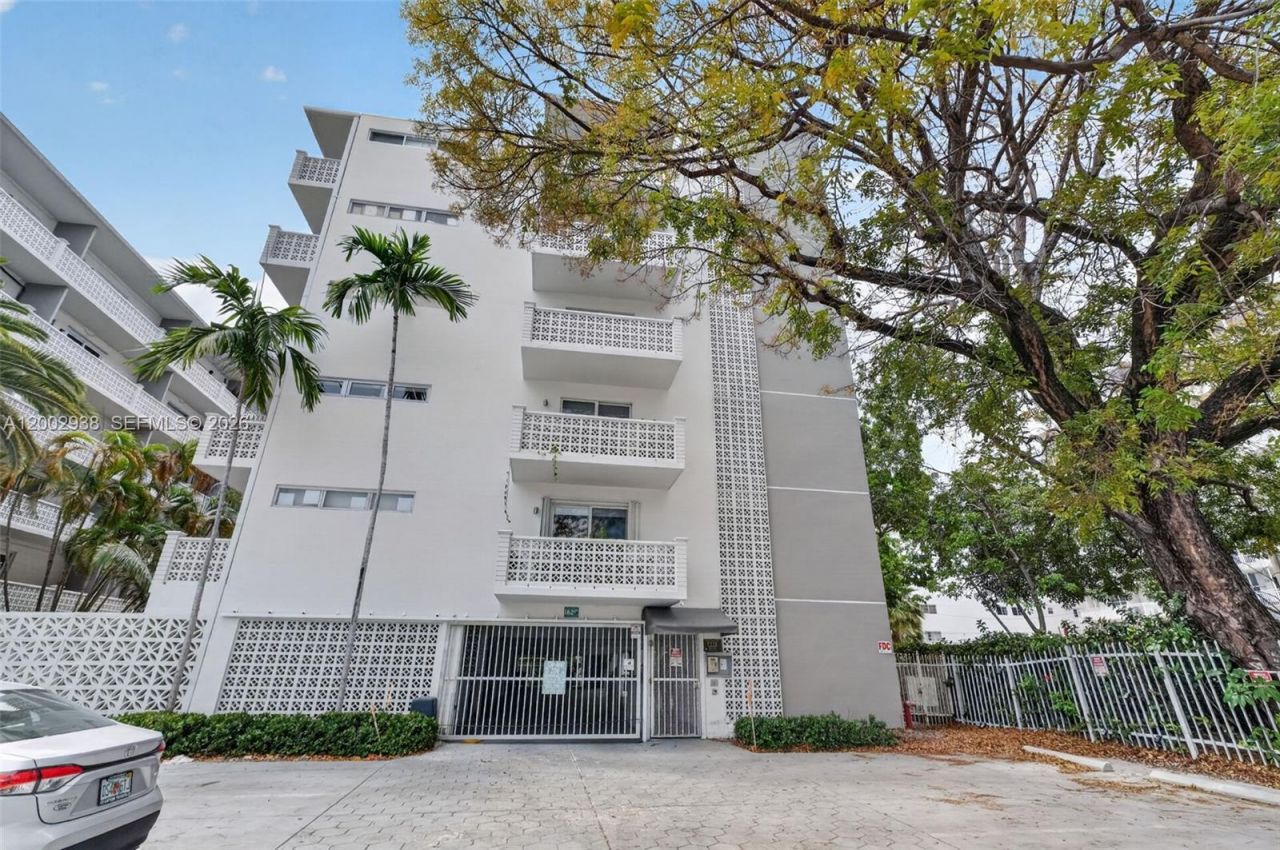 1620 West Ave, Unit 204, Miami Beach, FL 33139 Photo