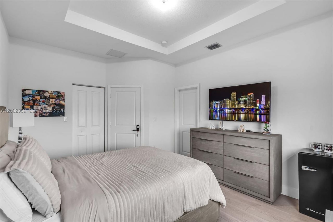 12586 NW 22nd Pl, Miami, FL 33167 Photo