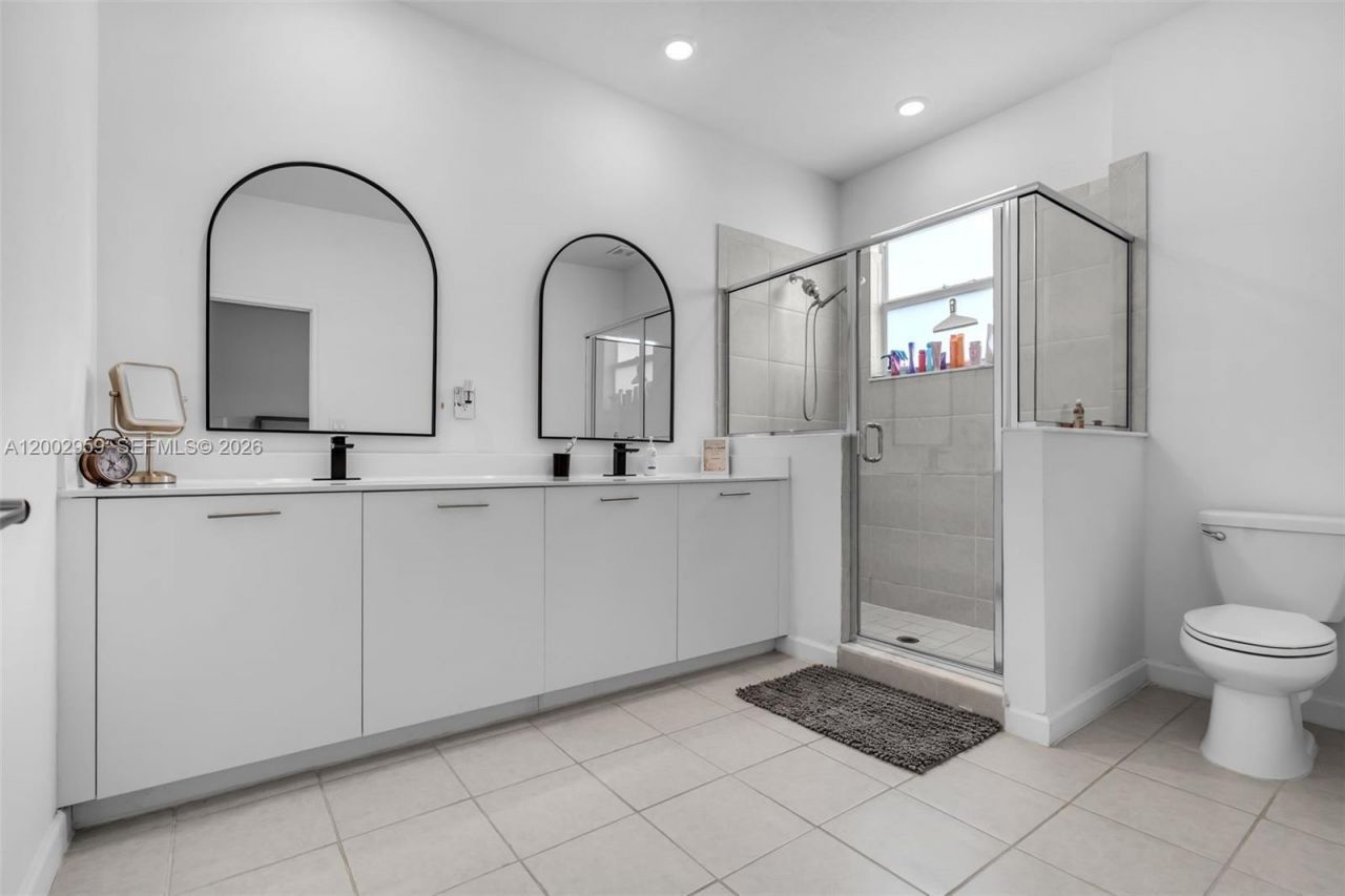 12586 NW 22nd Pl, Miami, FL 33167 Photo