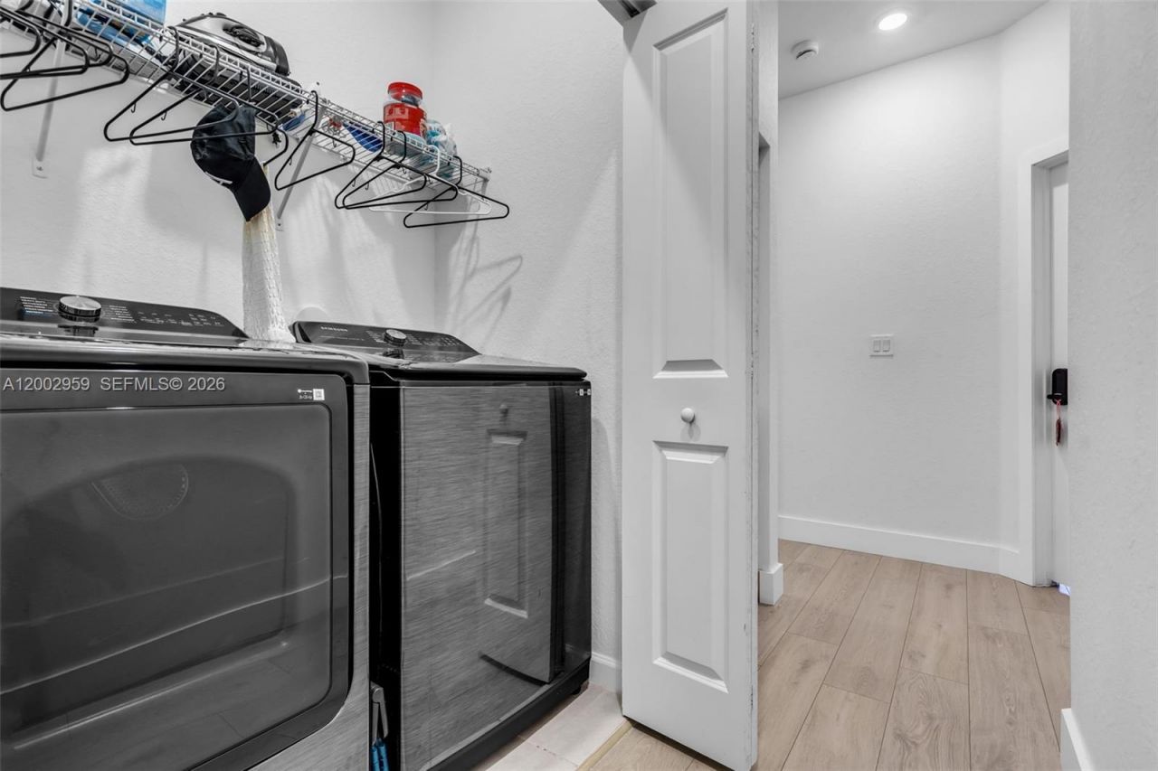 12586 NW 22nd Pl, Miami, FL 33167 Photo