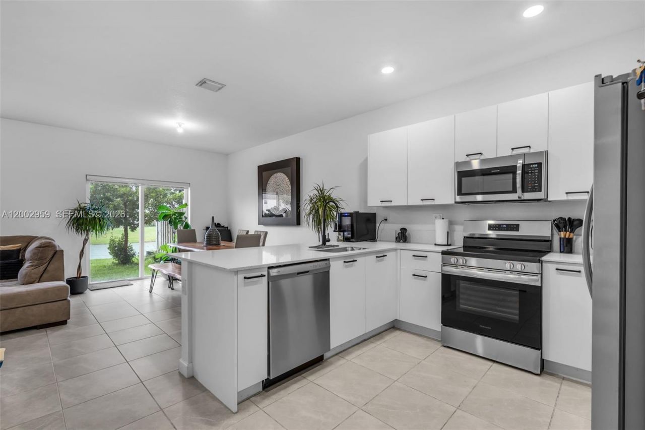 12586 NW 22nd Pl, Miami, FL 33167 Photo