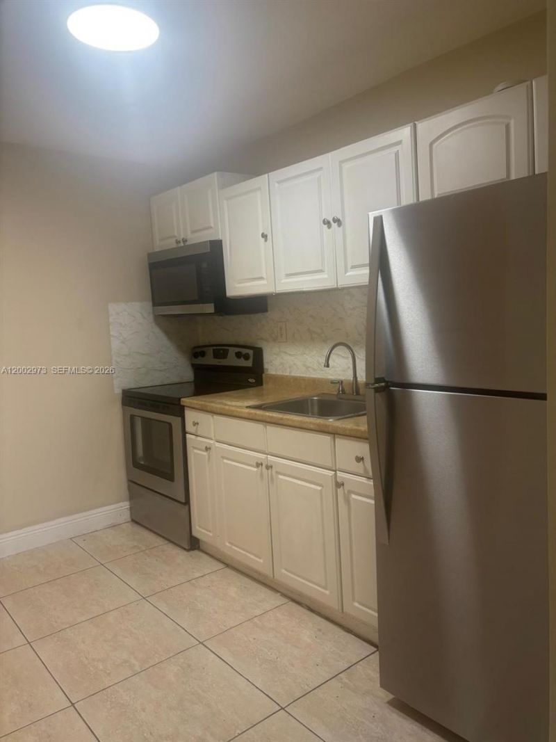 6950 W 6th Ave, Unit 511, Hialeah, FL 33014 Photo