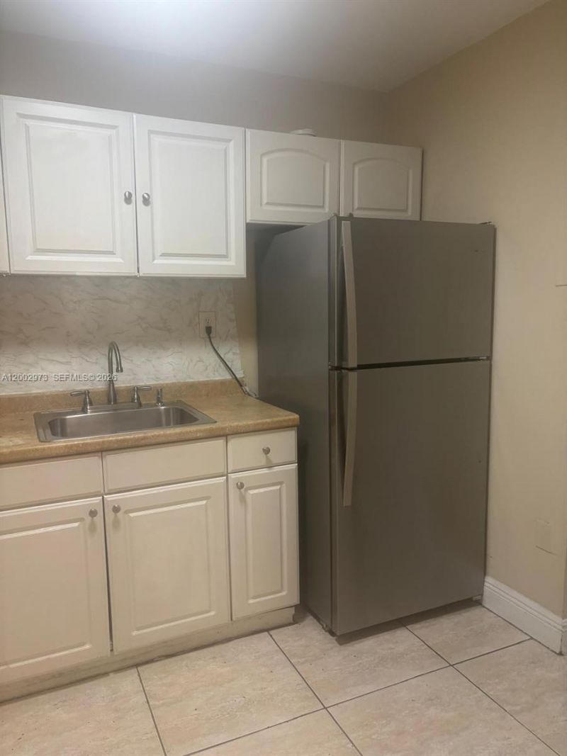 6950 W 6th Ave, Unit 511, Hialeah, FL 33014 Photo