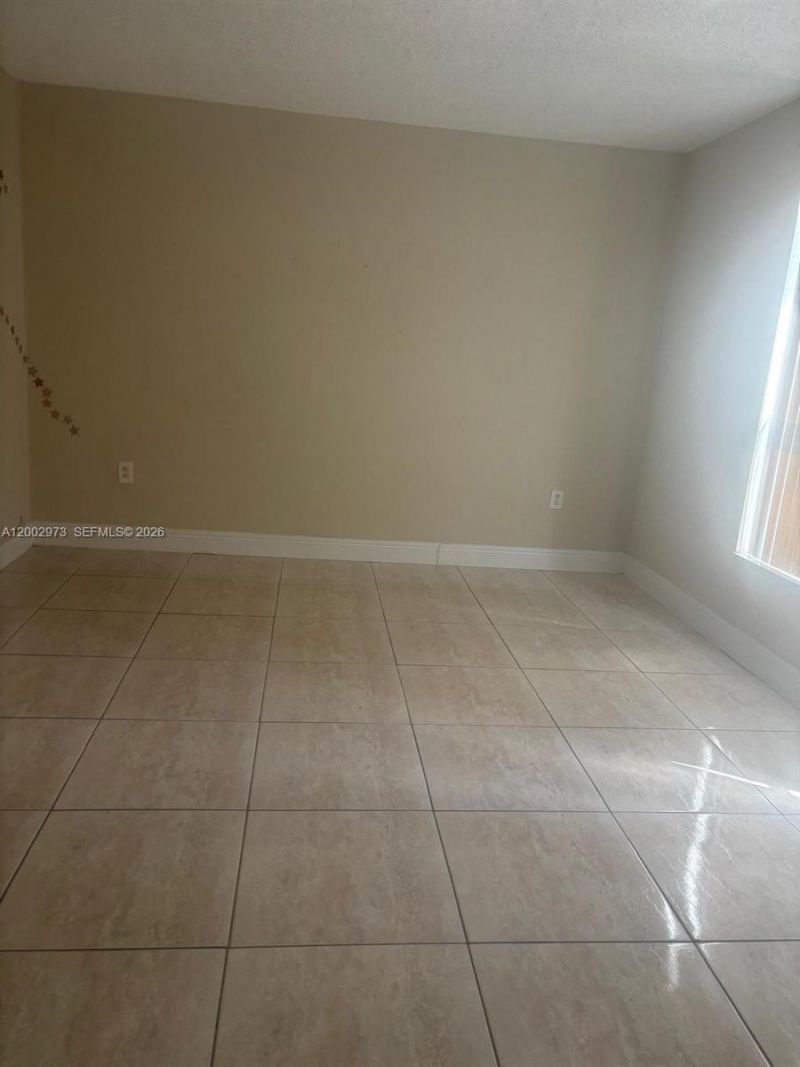 6950 W 6th Ave, Unit 511, Hialeah, FL 33014 Photo