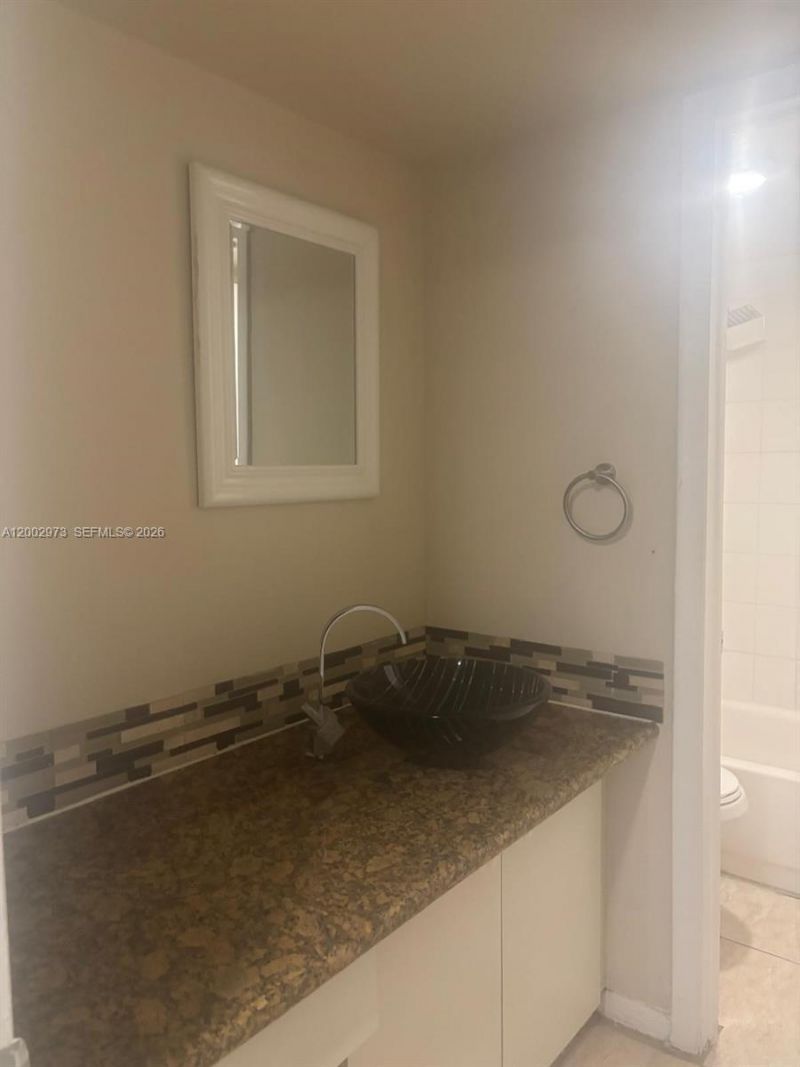 6950 W 6th Ave, Unit 511, Hialeah, FL 33014 Photo