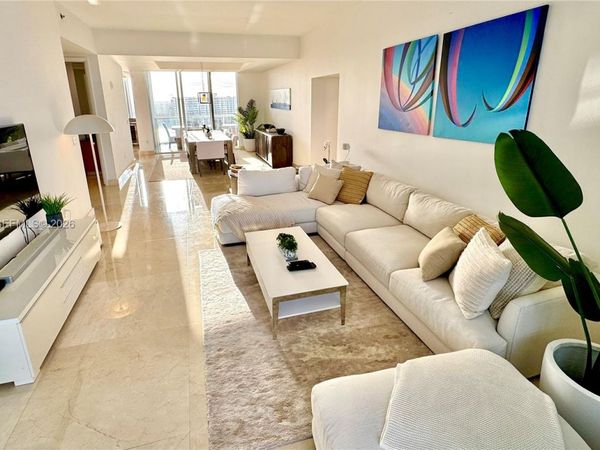 15901 Collins Ave, Unit 1804, Sunny Isles Beach, FL 33160
