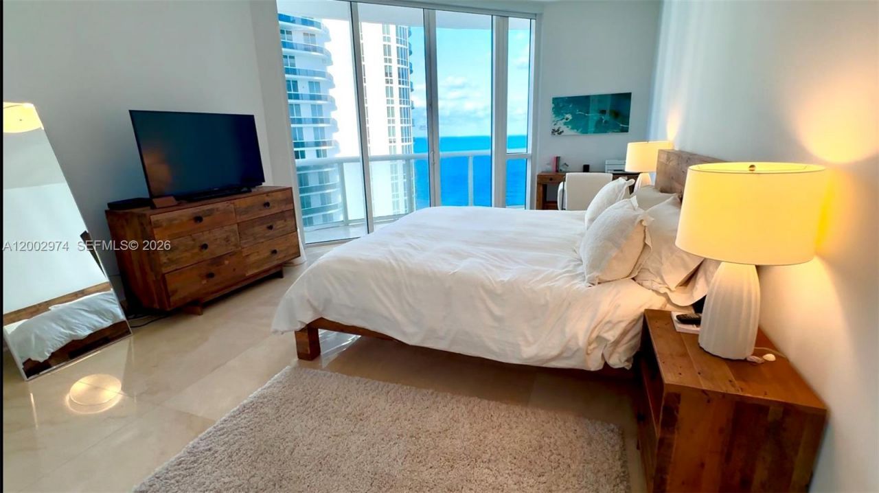 15901 Collins Ave, Unit 1804, Sunny Isles Beach, FL 33160 Photo