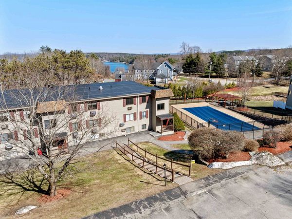 41 Treetop Circle, Unit 34, Laconia, NH 03246