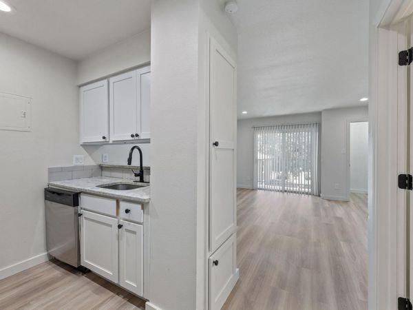 3819 Southway DR, Unit 208, Austin, TX 78704