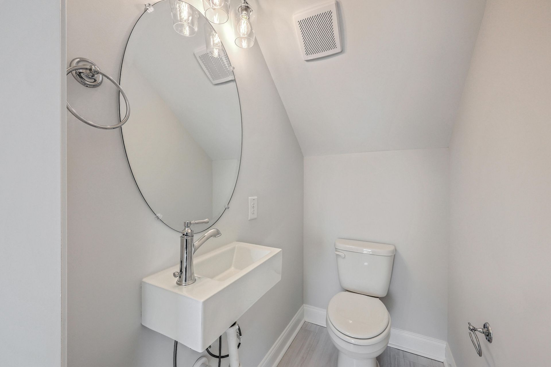 513 New Regenia Place Photo 11