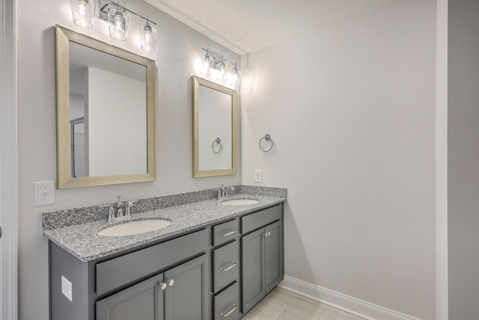 513 New Regenia Place Photo 15