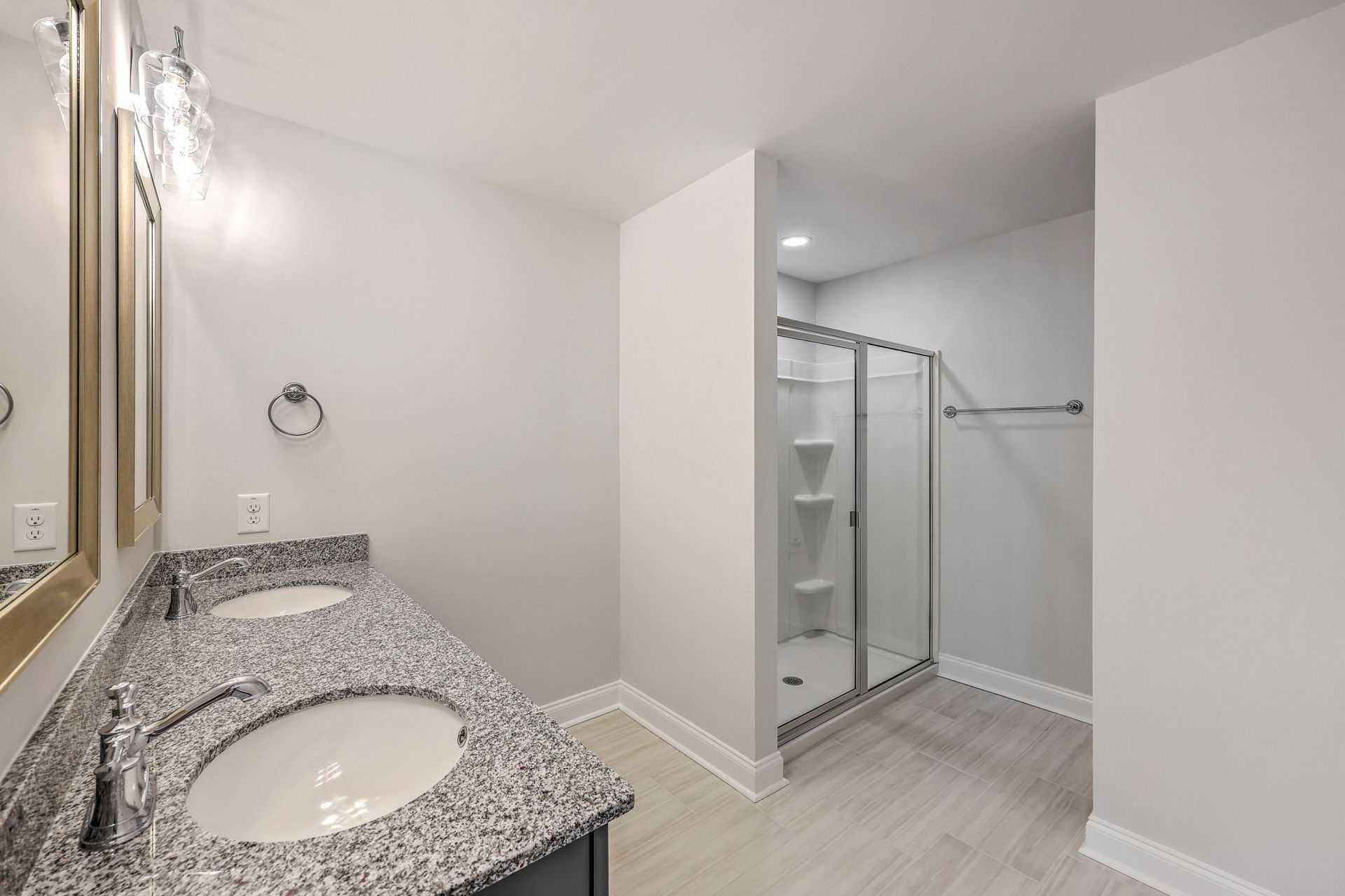 513 New Regenia Place Photo 15