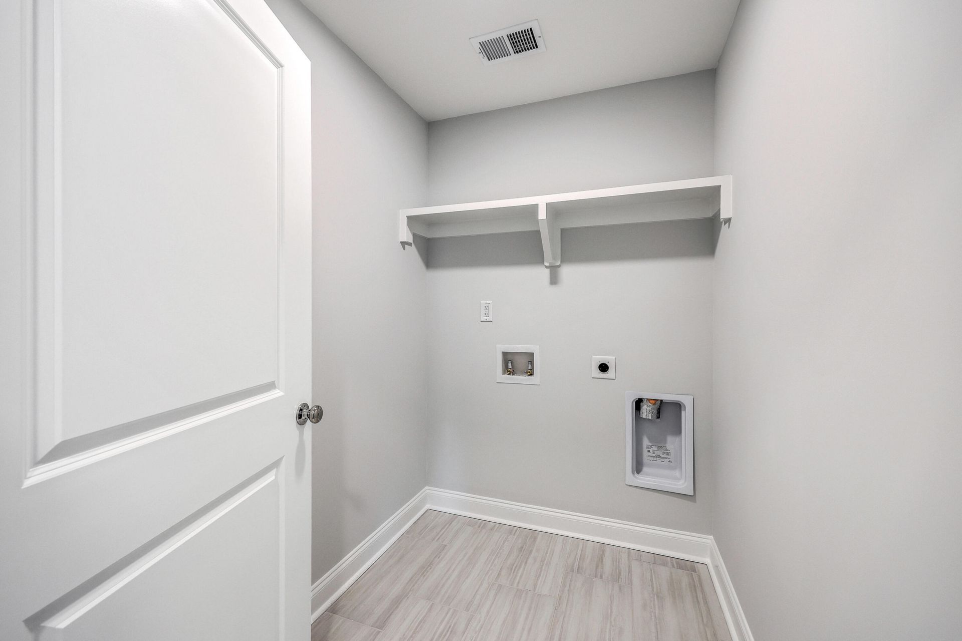 513 New Regenia Place Photo 17