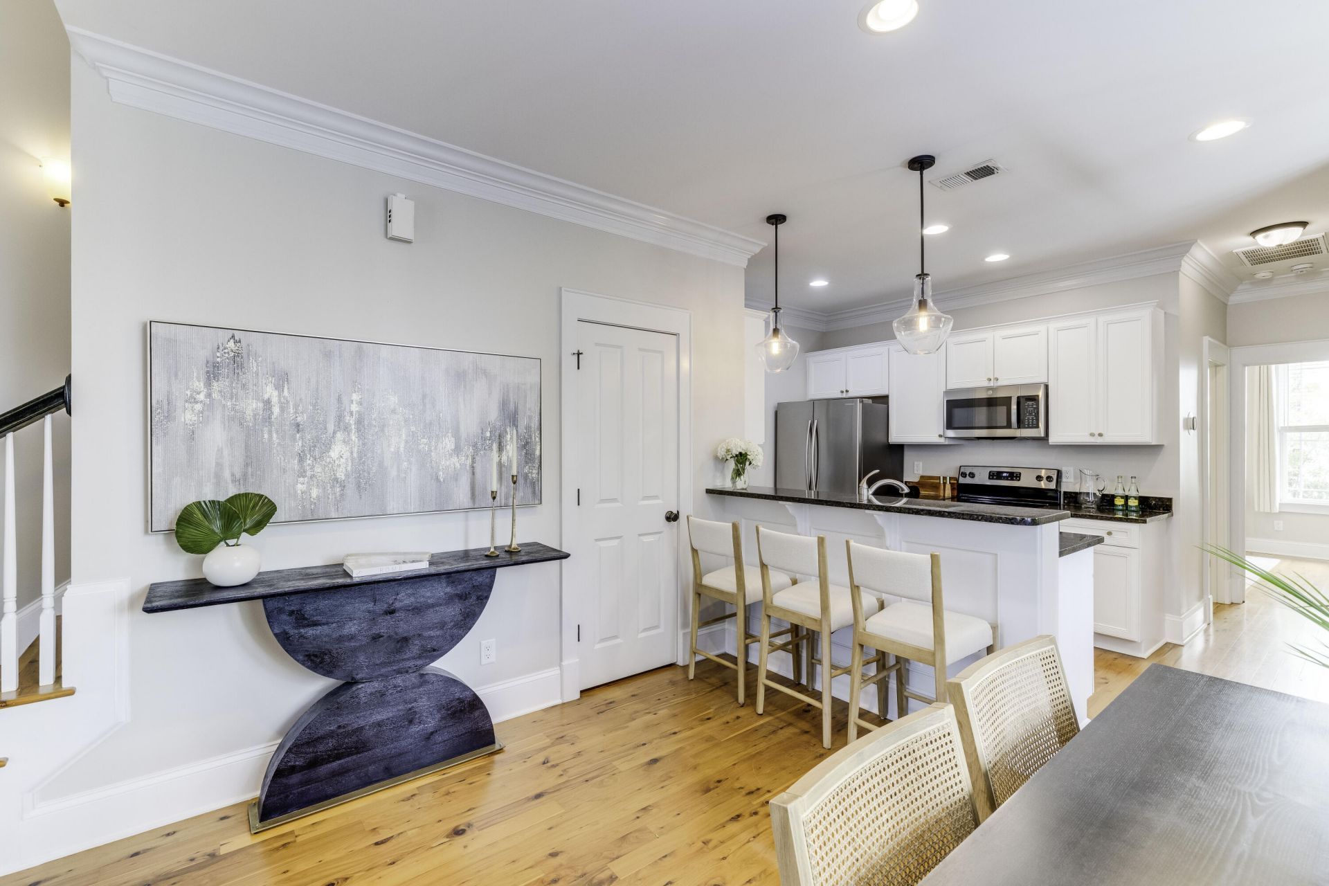 4 Senate Street Photo 17