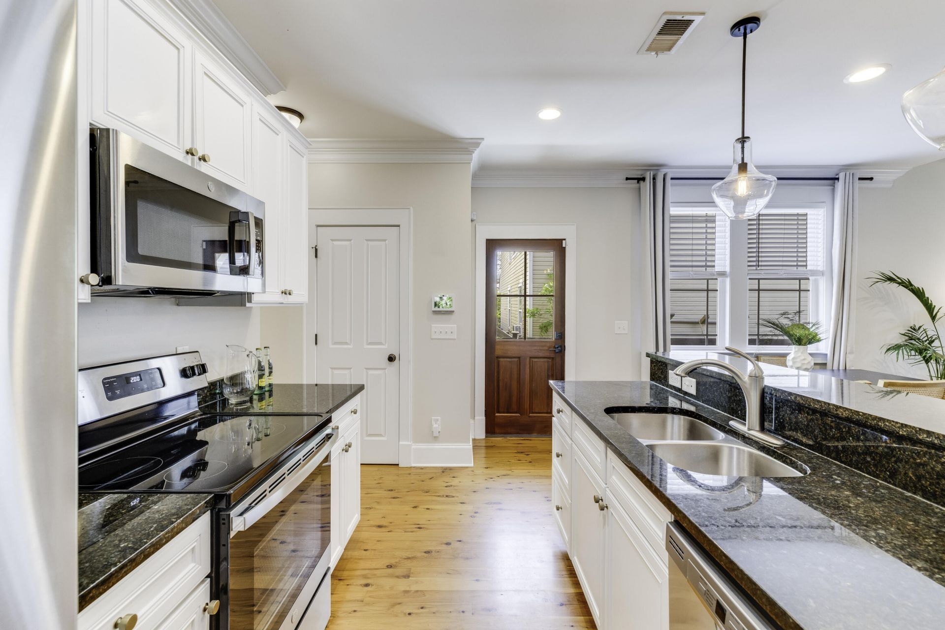 4 Senate Street Photo 19